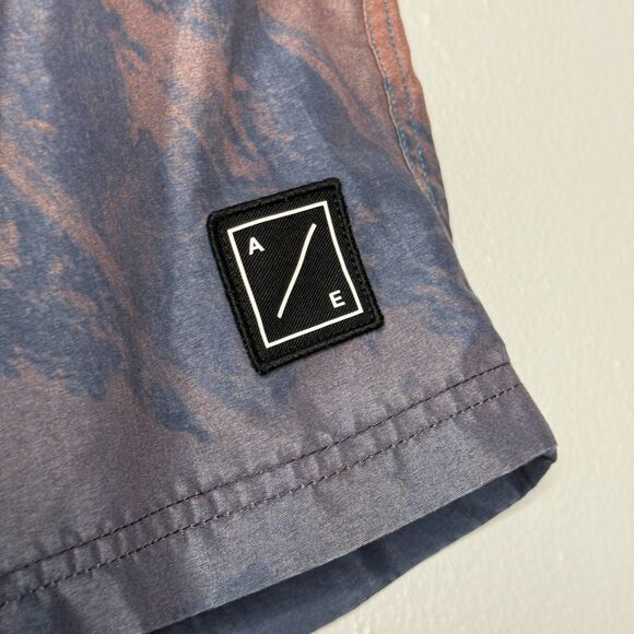 American Eagle Mens Swim Trunks Large Blue Pink Gradient Mountains Beach Resort - Picture 11 of 11